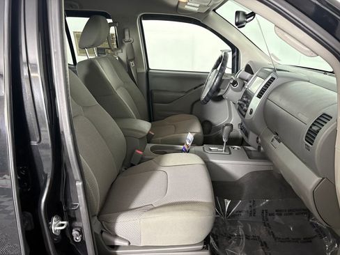 Used 2021 Nissan Frontier SV image 34