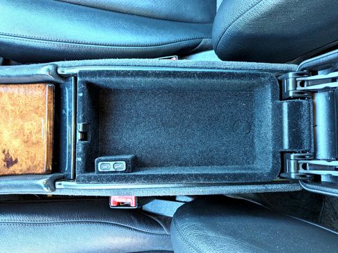 Used 2002 Mercedes-Benz CLK 320 Cabriolet image 28