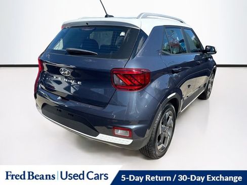 Used 2023 Hyundai Venue Limited w/ Cargo Package FWD image 7