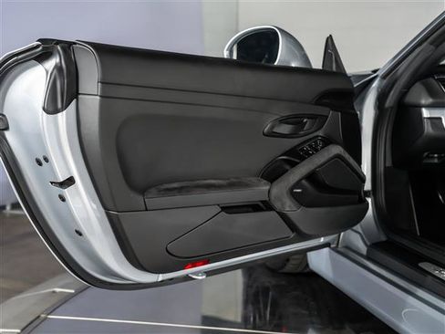 Certified 2016 Porsche Boxster Spyder RWD image 30