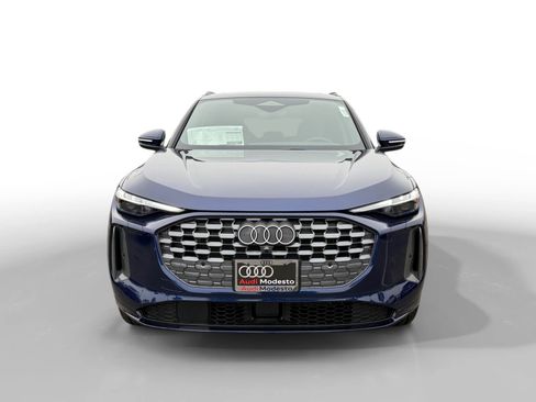 New 2025 Audi Q5 Prestige image 8