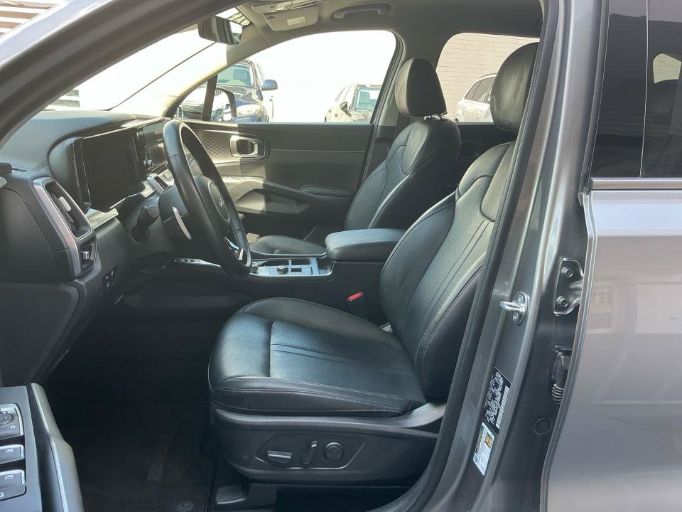 Used 2023 Kia Sorento EX FWD image 33