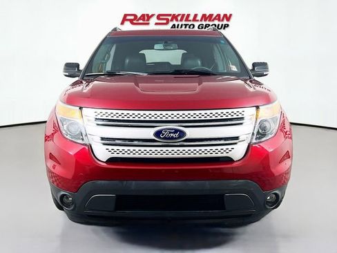 Used 2013 Ford Explorer XLT image 2