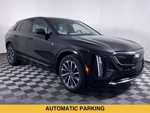 Certified 2024 Cadillac Lyriq Sport w/ LPO, Floor Liner Package AWD/4WD image 20