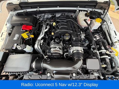Certified 2025 Jeep Gladiator Mojave AWD/4WD image 18