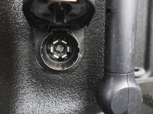 Used 2023 GMC Sierra 2500 SLE w/ SLE Convenience Package image 31