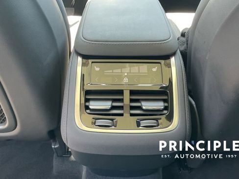 Certified 2025 Volvo XC90 B5 Plus image 31