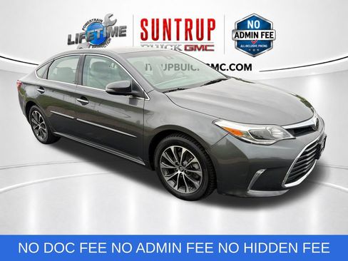 Used 2017 Toyota Avalon XLE w/ All Weather Liner Package FWD image 8