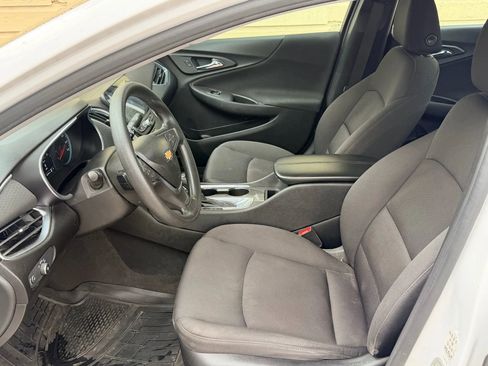 Used 2020 Chevrolet Malibu LT image 15
