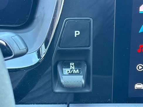 Used 2025 Porsche Panamera image 29