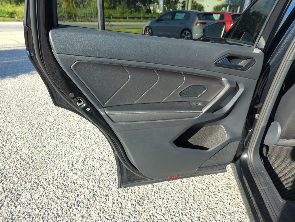 Certified 2023 Volkswagen Tiguan SE R-Line FWD image 29