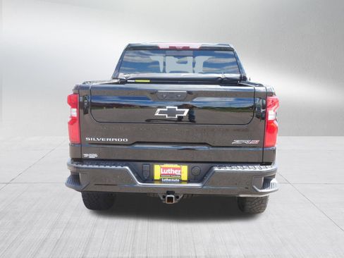 Used 2023 Chevrolet Silverado 1500 ZR2 w/ Technology Package AWD/4WD image 6