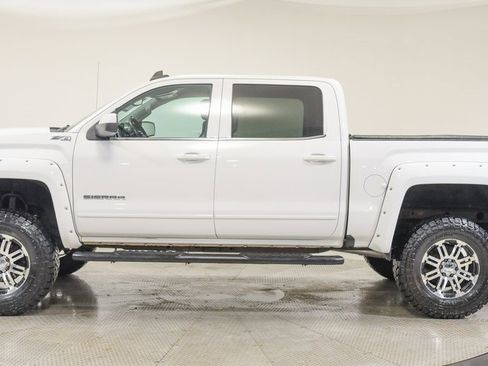 Used 2017 GMC Sierra 1500 SLE w/ SLE Value Package image 6