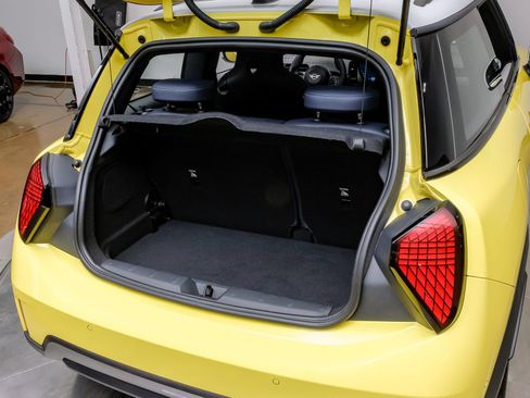 Used 2025 MINI Cooper S FWD image 42
