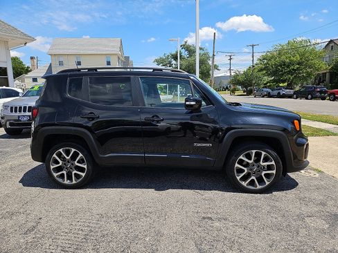 Used 2022 Jeep Renegade Limited w/ Sun, Sound & Wheels Group AWD/4WD image 8