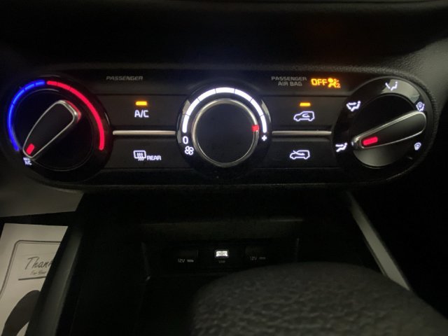 Used 2023 Kia Soul LX w/ LX Technology Package FWD image 18