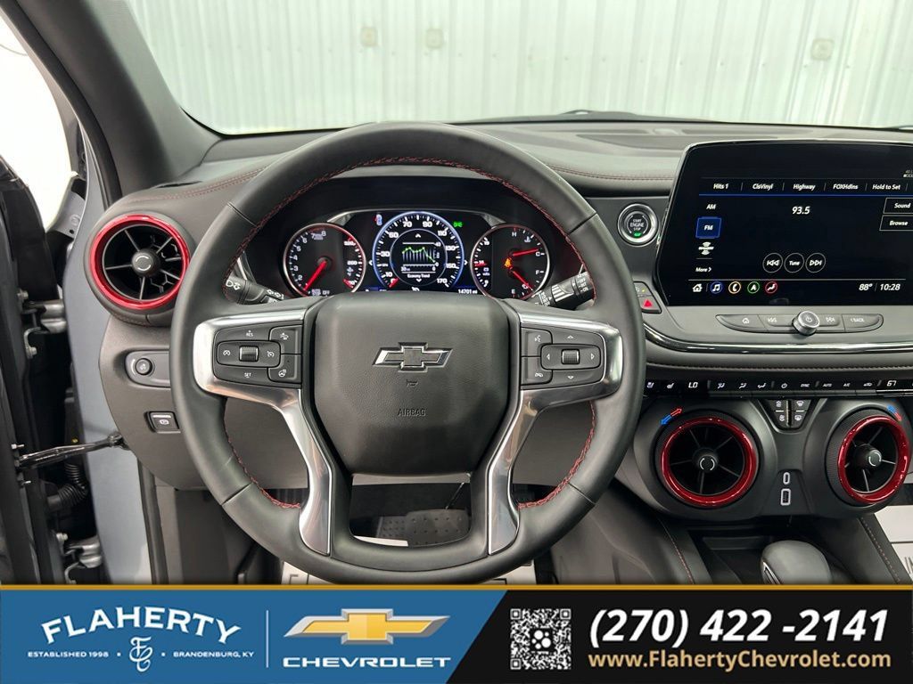 Used 2025 Chevrolet Blazer RS w/ Enhanced Convenience Package FWD image 27