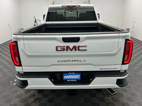 Used 2020 GMC Sierra 2500 Denali w/ Denali Ultimate Package image 19