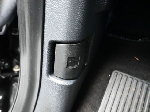 Used 2021 Ford F150 Lariat w/ Equipment Group 502A High image 31