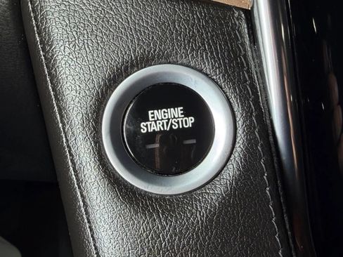 Used 2015 Cadillac Escalade ESV Premium AWD/4WD image 38