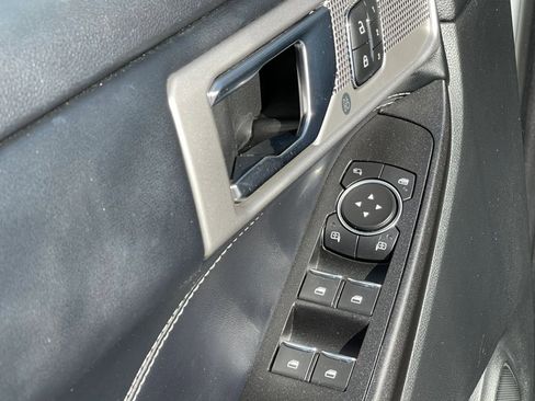Used 2020 Ford Explorer Limited w/ Hybrid Equipment Group 310A image 22
