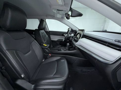 Used 2022 Jeep Compass Limited AWD/4WD image 11