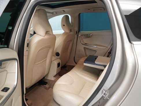 Used 2014 Volvo XC60 T6 image 21