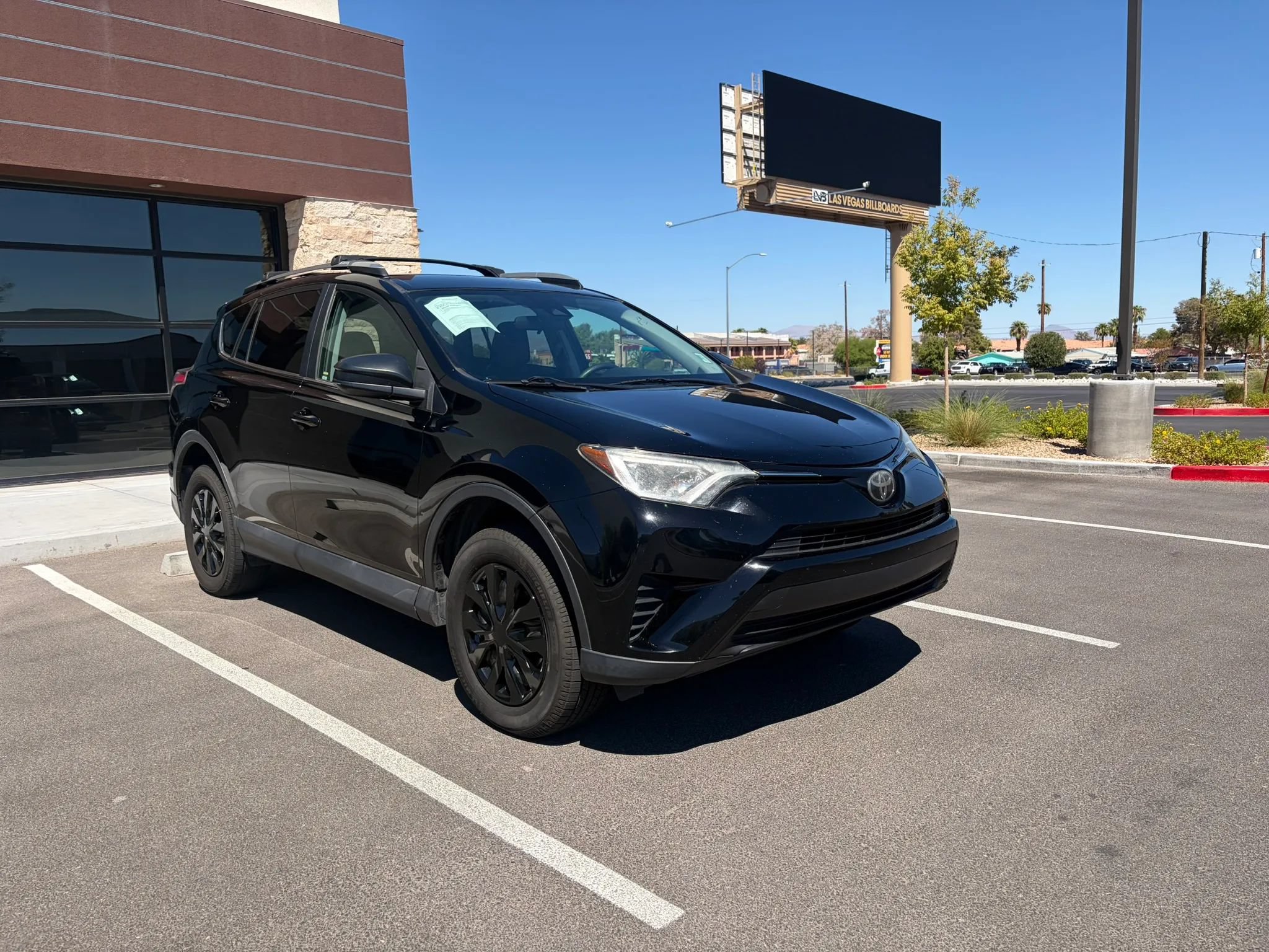 Used 2018 Toyota RAV4 LE w/ Carpet Mat Package FWD image 3