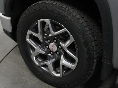 Used 2025 GMC Sierra 1500 SLT w/ SLT Premium Plus Package AWD/4WD image 10