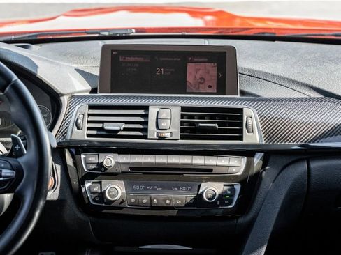 Used 2018 BMW M3 image 19