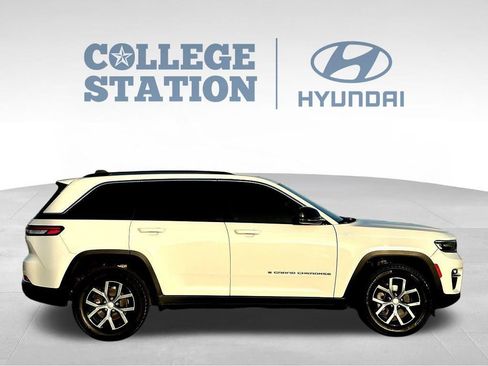 Used 2024 Jeep Grand Cherokee Limited AWD/4WD image 11