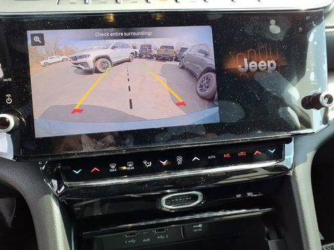 New 2026 Jeep Grand Cherokee L Limited AWD/4WD image 16