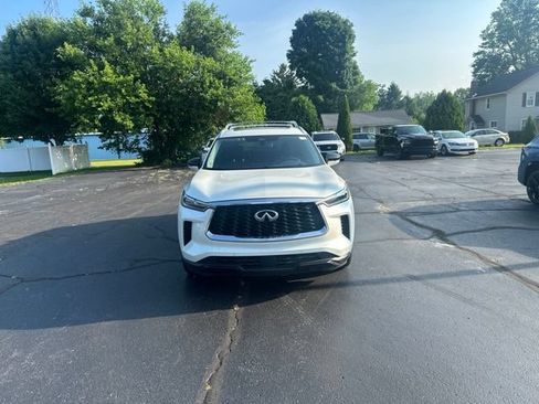 Used 2025 INFINITI QX60 Luxe w/ Vision Package AWD/4WD image 2