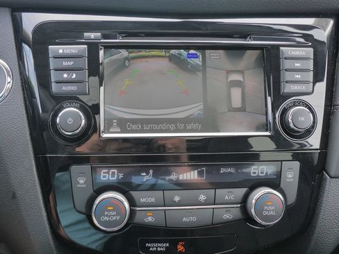 Used 2020 Nissan Rogue SL w/ Premium Package FWD image 36