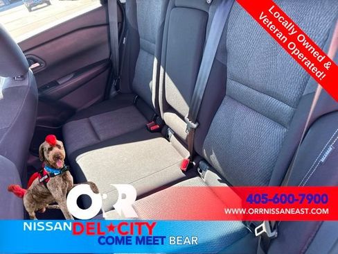 Used 2025 Nissan Rogue SV FWD image 11