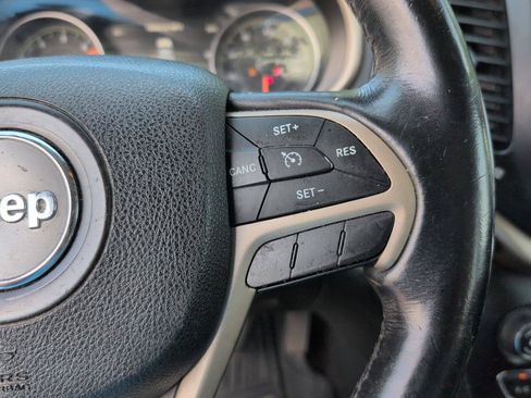 Used 2016 Jeep Cherokee Limited FWD image 26