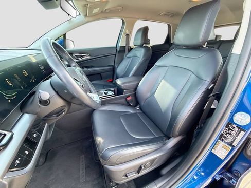Used 2023 Kia Sportage EX FWD image 21