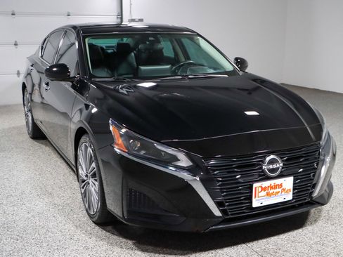 Used 2023 Nissan Altima 2.5 SL image 5