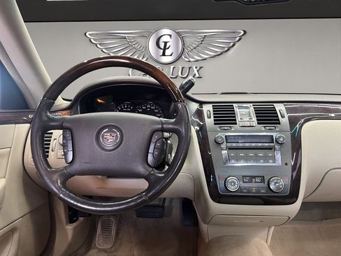 Used 2011 Cadillac DTS Luxury image 13