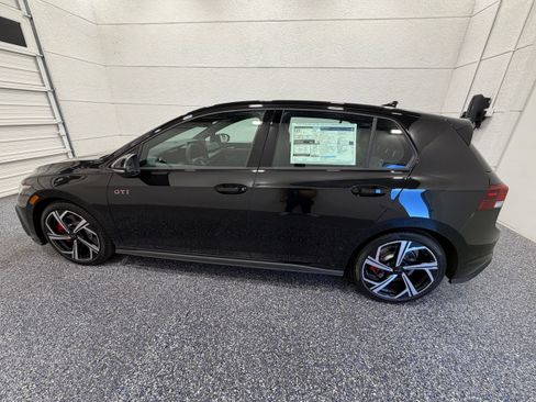 New 2026 Volkswagen GTI SE FWD image 3