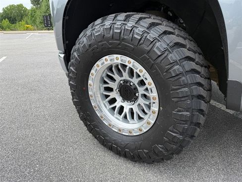 Used 2020 Chevrolet Silverado 1500 LT w/ All-Star Edition AWD/4WD image 11