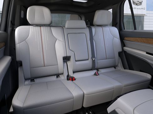 New 2026 Cadillac Vistiq Luxury AWD/4WD image 17
