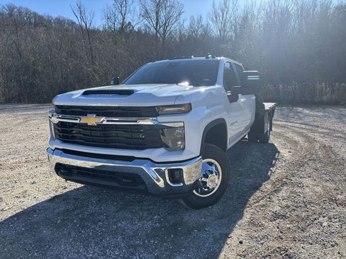New 2026 Chevrolet Silverado 3500 LT w/ Convenience Package image 11