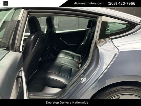 Used 2023 Tesla Model 3 Standard Range image 20
