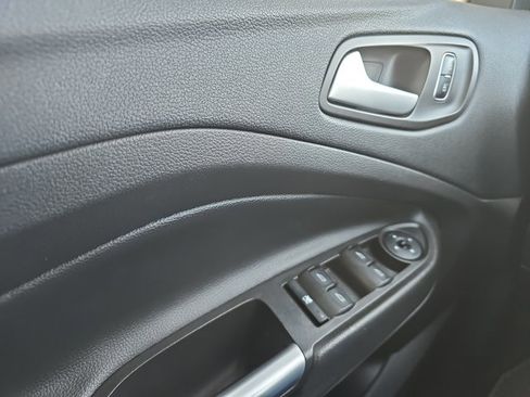 Used 2018 Ford Escape SE w/ SE Sync 3 Package image 13