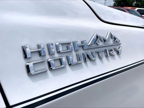 Used 2021 Chevrolet Tahoe High Country w/ Premium Package RWD image 21
