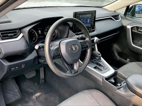 Used 2021 Toyota RAV4 XLE FWD image 17