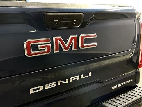 Used 2021 GMC Sierra 1500 Denali w/ Driver Alert Package II image 9