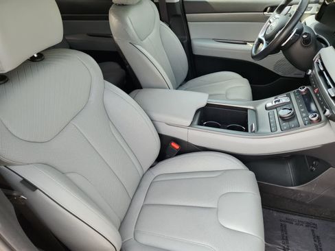 Used 2024 Hyundai Palisade SEL w/ Premium Package FWD image 12