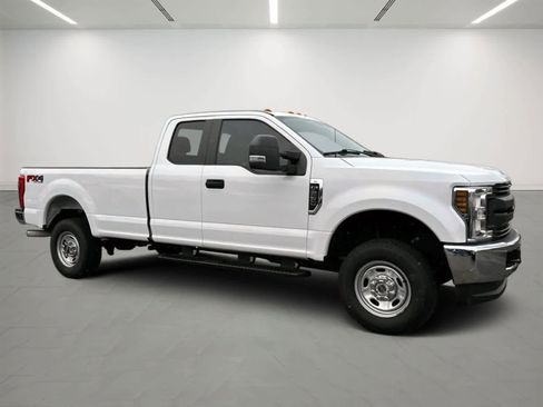 Used 2019 Ford F250 XL w/ XL Value Package image 6
